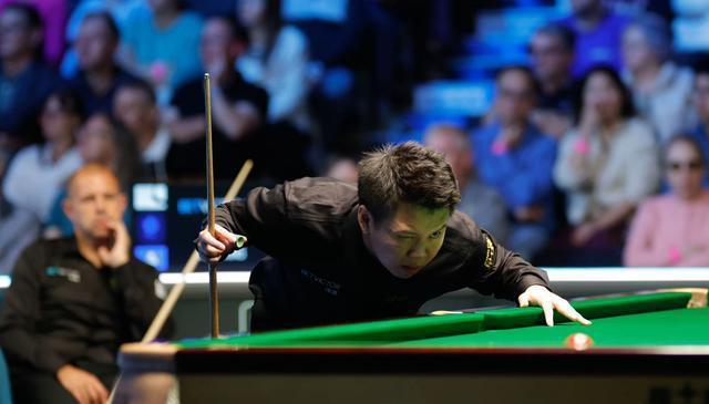 周跃龙近, 卢卡 周跃龙近, 卢卡