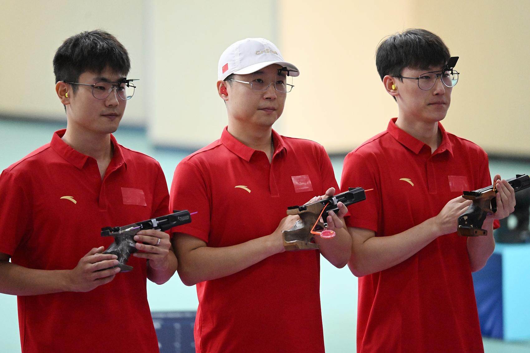 中国手枪射, 不易, 一样的 中国手枪射, 不易, 一样的